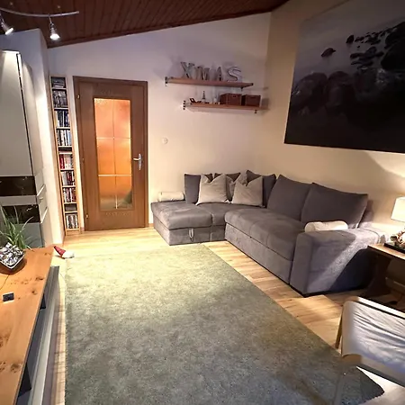 Riverview Apartment *